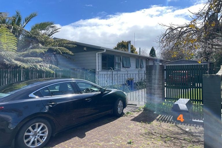 Photo of property in 4 Airfield Road, Takanini, 2112