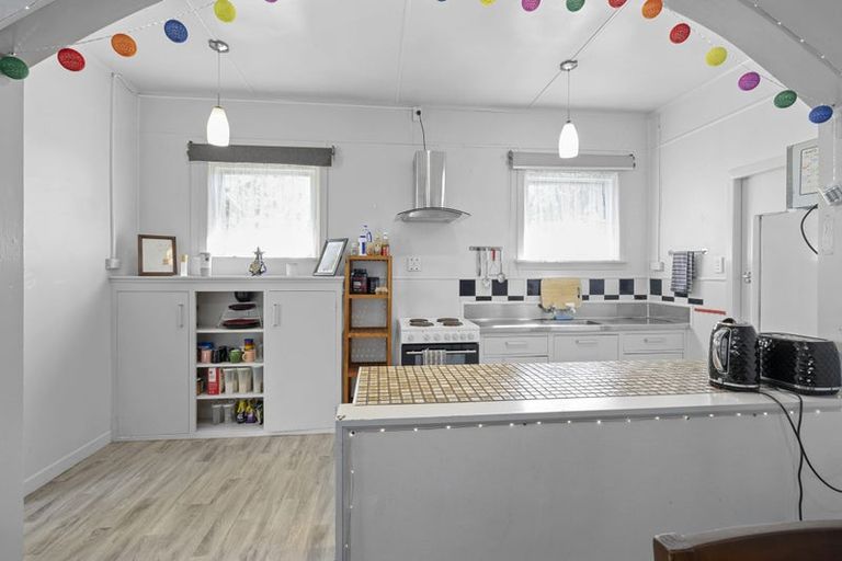 Photo of property in 51a Richmond Street, Waitara, 4320