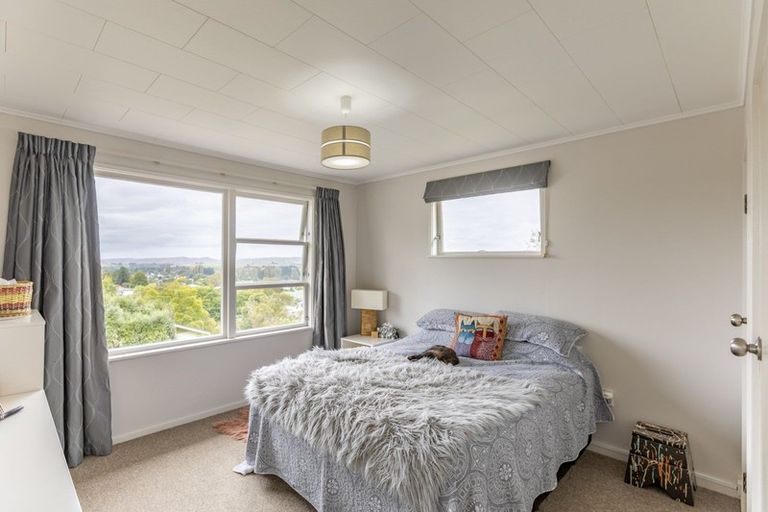 Photo of property in 10 Domain Road, Waipawa, 4210