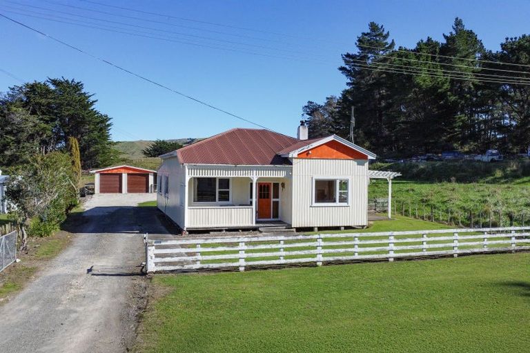 Photo of property in 5038 Pahiatua Pongaroa Road, Pongaroa, 4991