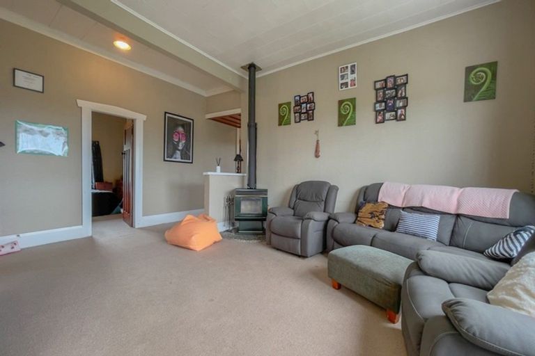 Photo of property in 272 Canal Road West, Waitakaruru, Thames, 3576