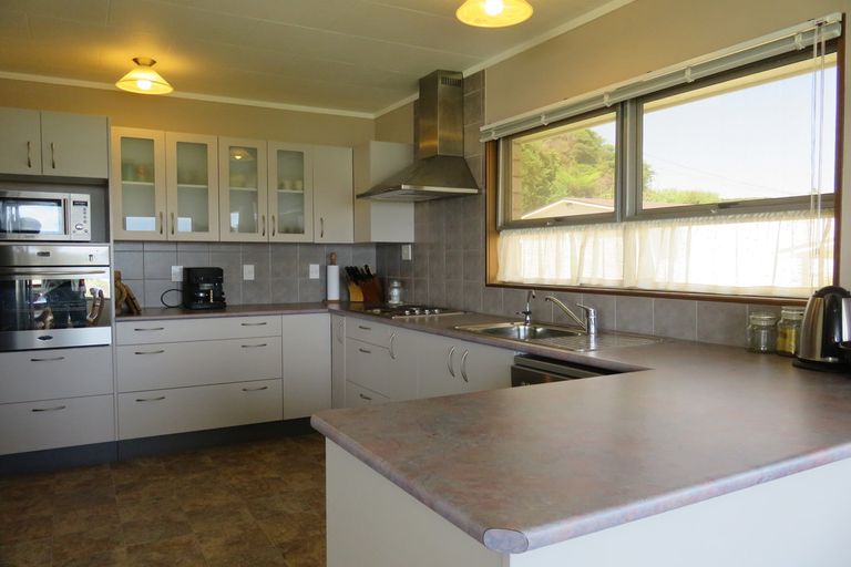 Photo of property in 77 Rapata Road, Oakura, Hikurangi, 0184