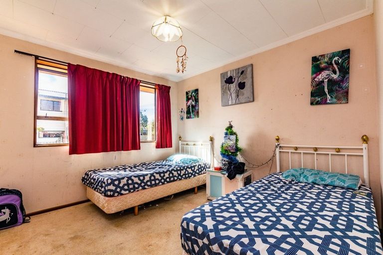 Photo of property in 105 Great North Road, Winton, 9720