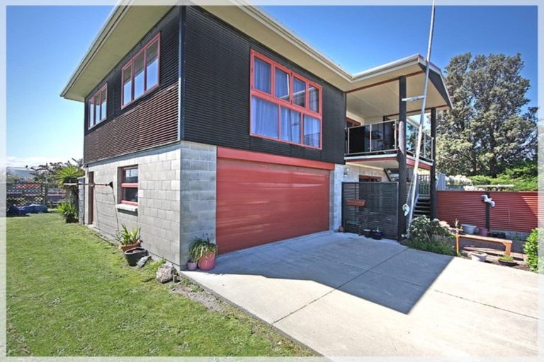 Photo of property in 29a Roore Street, Foxton Beach, Foxton, 4815