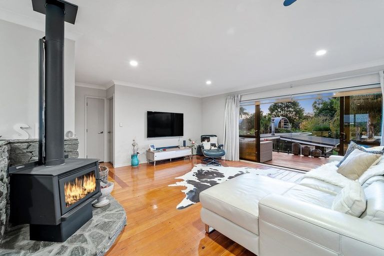 Photo of property in 5 Kowhai Road, Whenuapai, Auckland, 0618