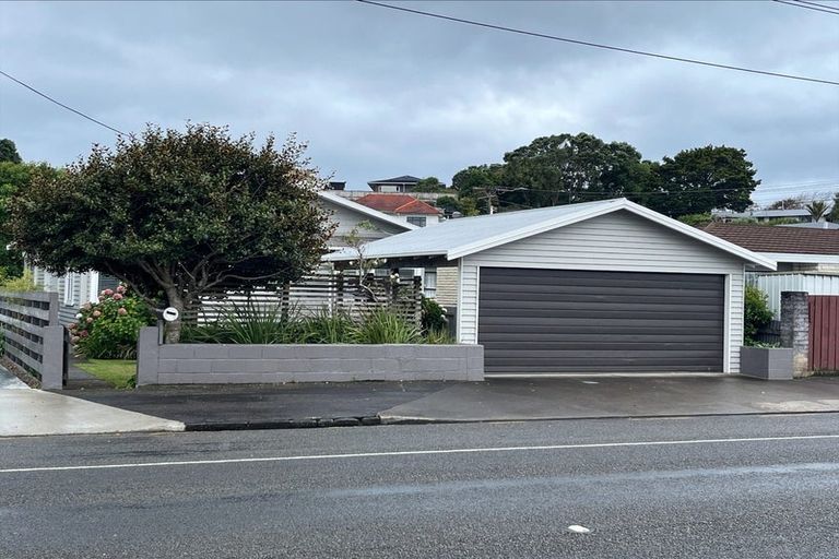 Photo of property in 86 Tukapa Street, Westown, New Plymouth, 4310