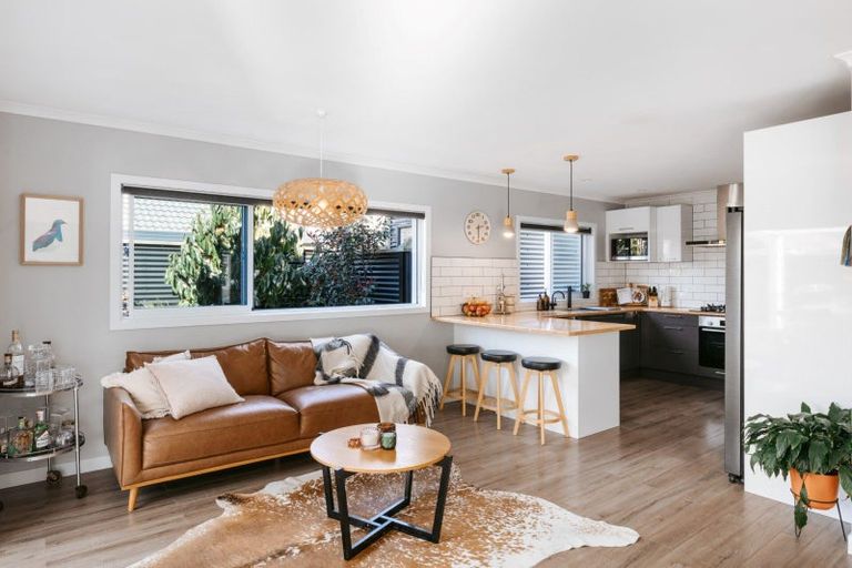 Photo of property in 28 Araroa Place, Papamoa Beach, Papamoa, 3118