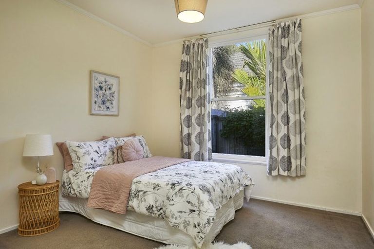 Photo of property in 125 Wellington Street, Picton, 7220