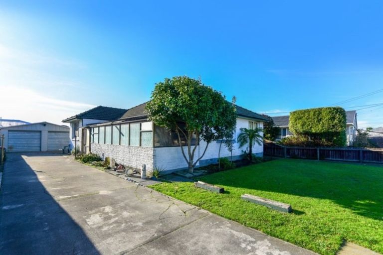Photo of property in 8 Compton Street, Woolston, Christchurch, 8062