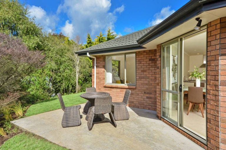 Photo of property in 40 Pukatea Avenue, Albany, Auckland, 0632