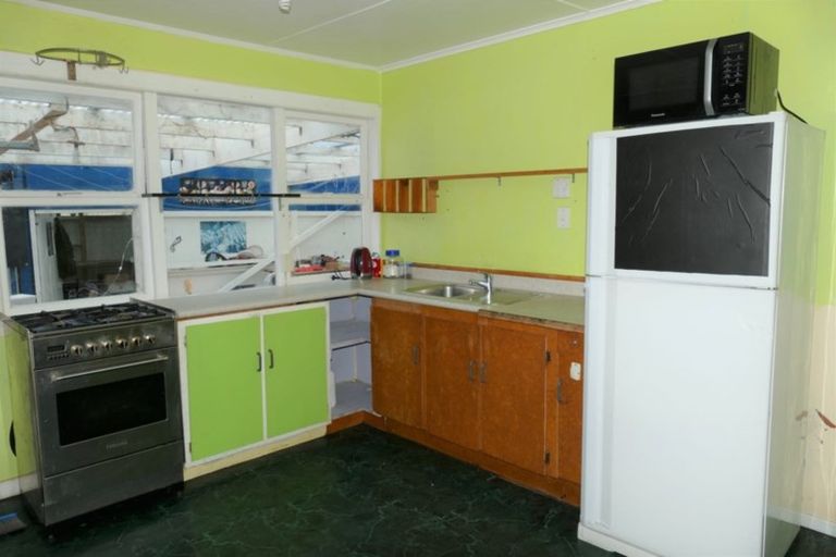 Photo of property in 42 West Coast Road, Te Kopuru, 0371