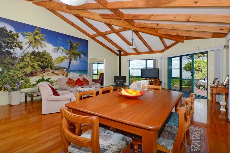 Photo of property in 254 Beach Road, Campbells Bay, Auckland, 0630