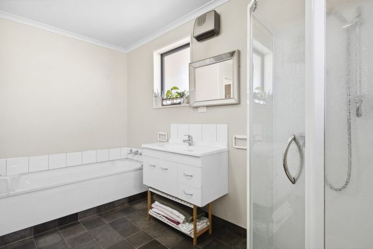 Photo of property in 148 Bay View Road, South Dunedin, Dunedin, 9012