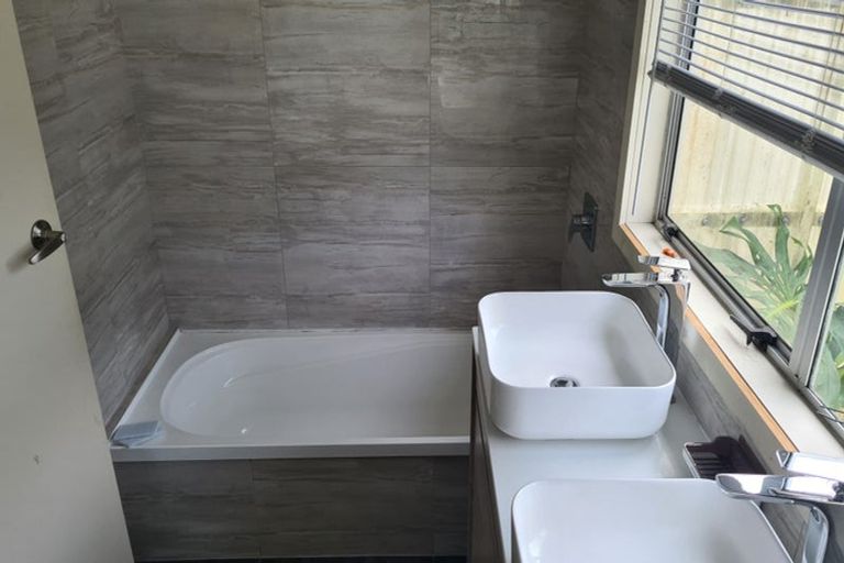 Photo of property in 2 Spur Road, Stillwater, Silverdale, 0993