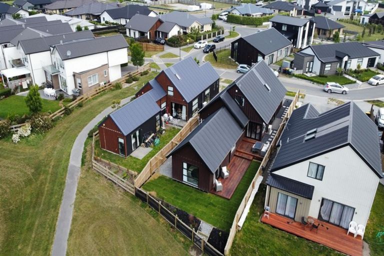 Photo of property in 39 Dow Square, Wigram, Christchurch, 8025