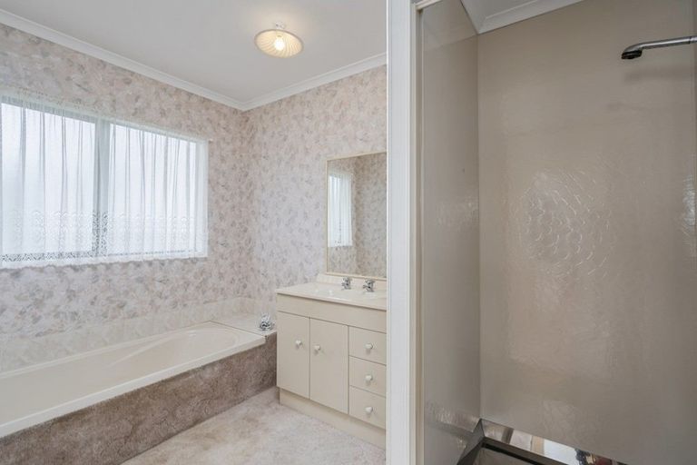 Photo of property in 2/219 Mangorei Road, Merrilands, New Plymouth, 4312