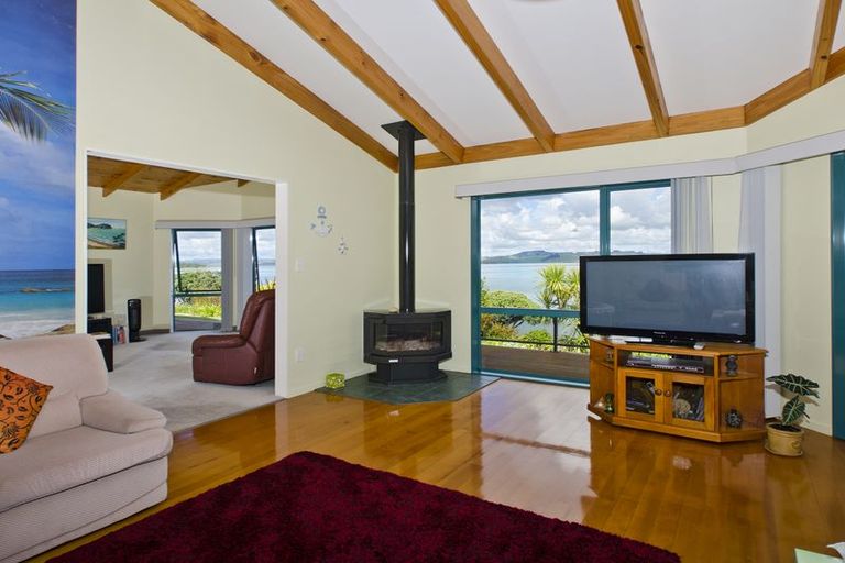 Photo of property in 254 Beach Road, Campbells Bay, Auckland, 0630