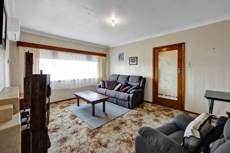 Photo of property in 23 Caledonia Street, Hawera, 4610