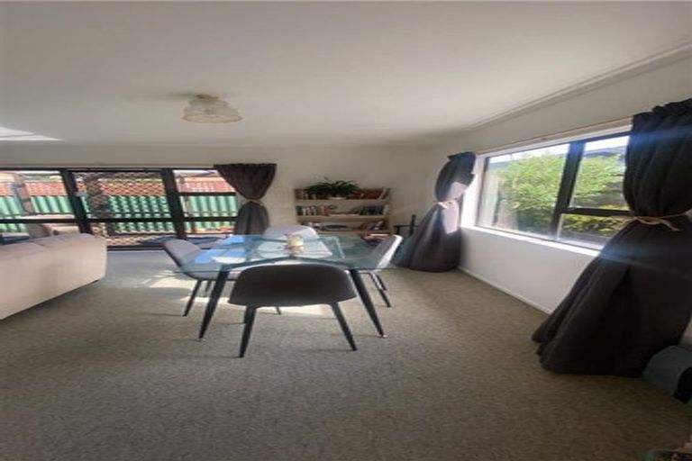 Photo of property in 2/37 Bauchop Road, Waterloo, Lower Hutt, 5011