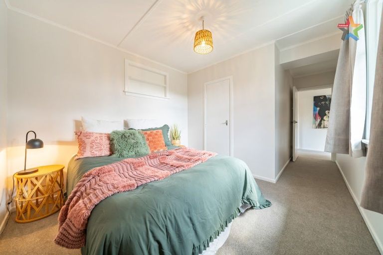 Photo of property in 1 Davis Crescent, Elderslea, Upper Hutt, 5018