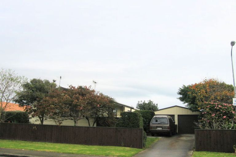 Photo of property in 3 Spackman Crescent, Paraparaumu, 5032