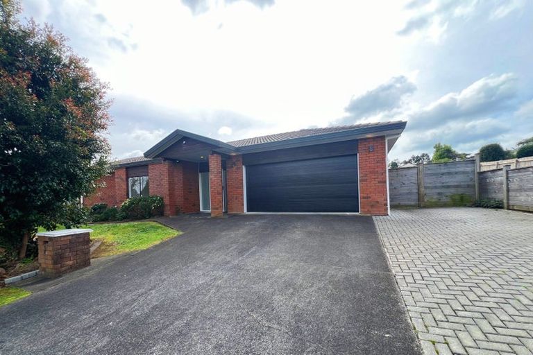 Photo of property in 9 West Fairway, Golflands, Auckland, 2013