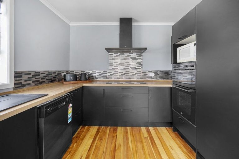 Photo of property in 9 Hillary Crescent, Maraenui, Napier, 4110