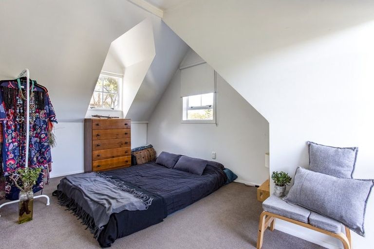 Photo of property in 37 Makiri Street, Helensville, 0800