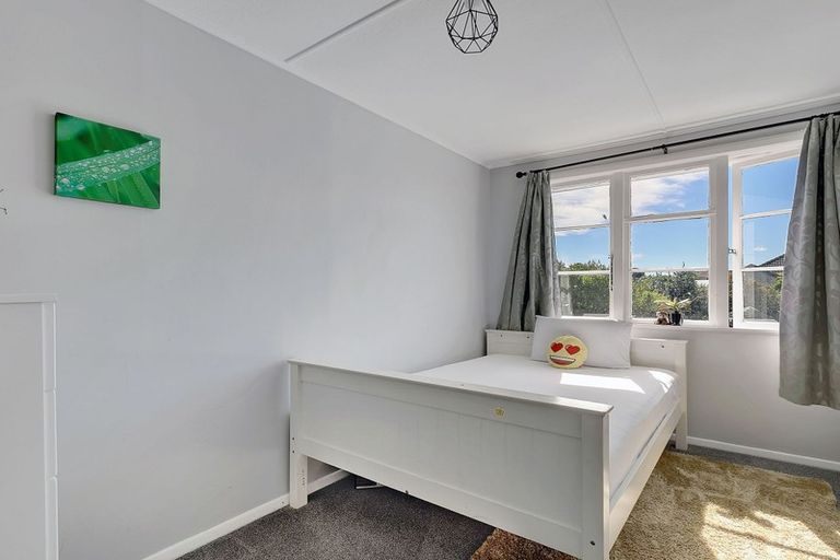 Photo of property in 12 Whenua View, Titahi Bay, Porirua, 5022