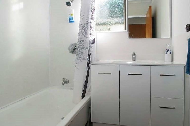 Photo of property in 19 Staithes Drive North, Whitby, Porirua, 5024