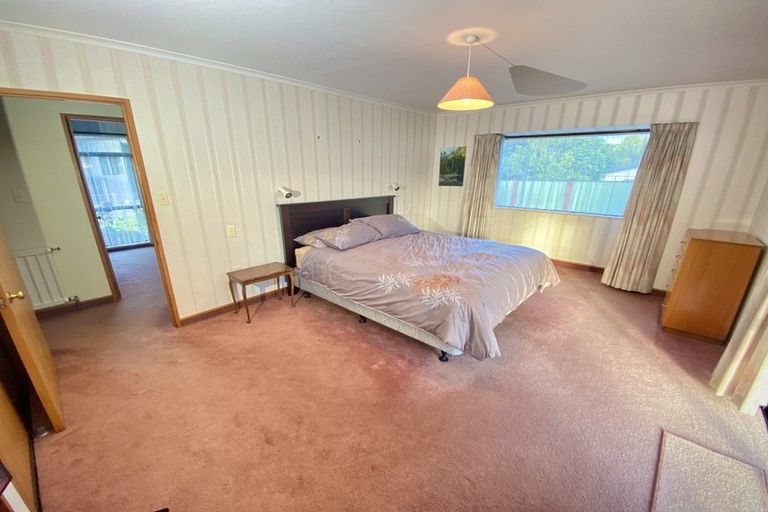 Photo of property in 10 Brownlee Drive, Moana, 7872