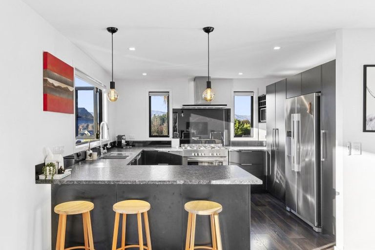 Photo of property in 30 Niger Street, Wanaka, 9305