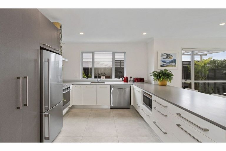 Photo of property in 30 Arthur Rolfe Lane, Swanson, Auckland, 0614