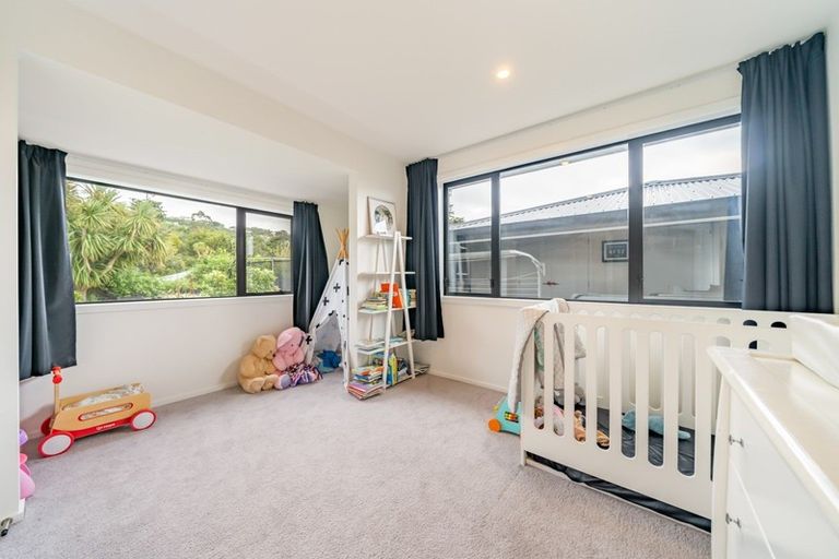 Photo of property in 47 Normandale Road, Normandale, Lower Hutt, 5010