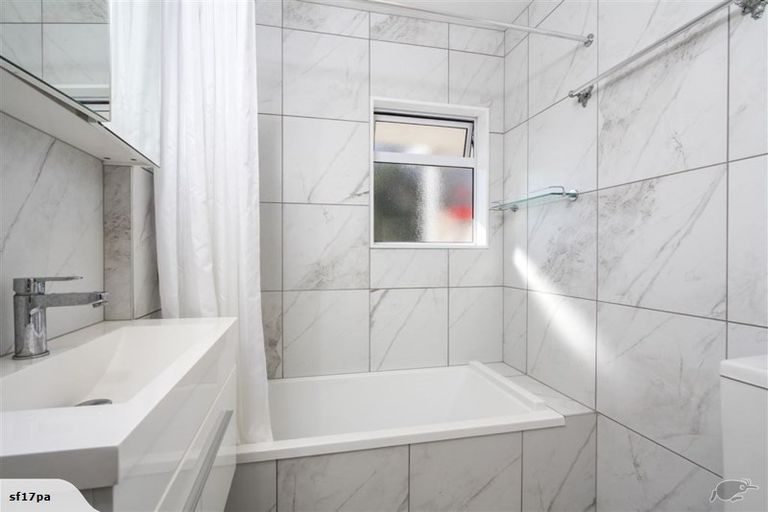 Photo of property in 1/17a Anzac Street, Takapuna, Auckland, 0622