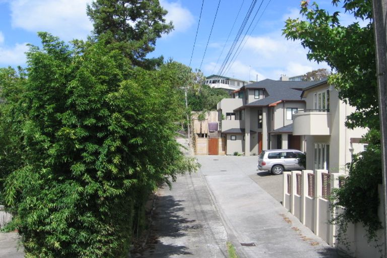 Photo of property in 15a Clematis Avenue, Murrays Bay, Auckland, 0630