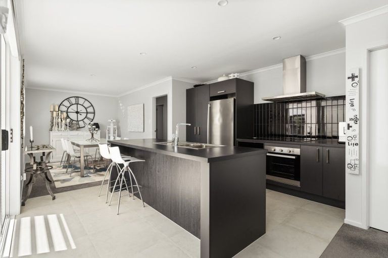 Photo of property in 301 Lakes Boulevard, Pyes Pa, Tauranga, 3112