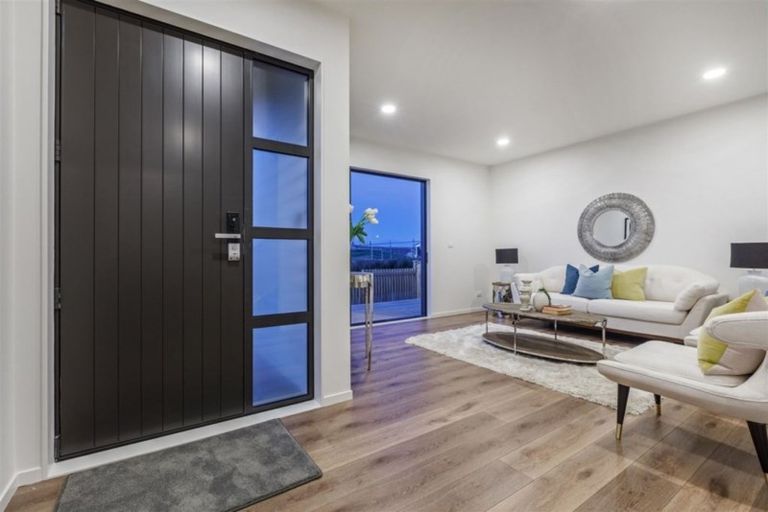 Photo of property in 25 Bight Road, Long Bay, Auckland, 0630