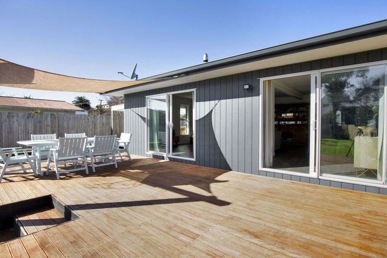 Photo of property in 221 Matai Road, Raumati Beach, Paraparaumu, 5032