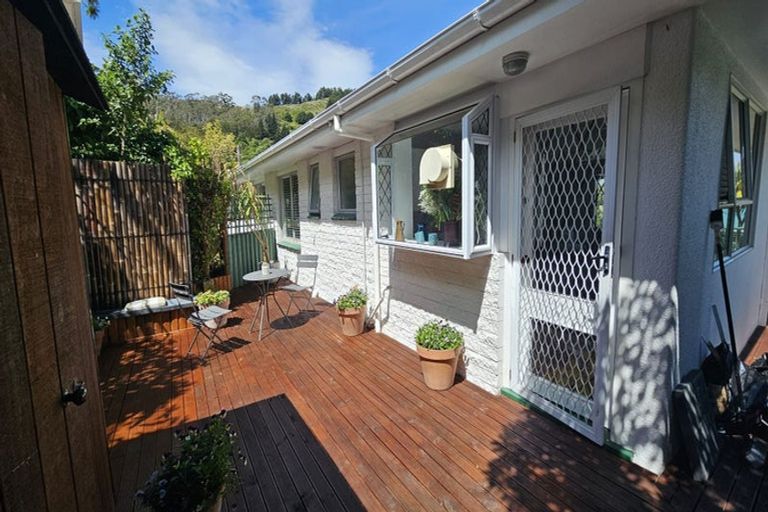 Photo of property in 1/94 Oxford Street, Lyttelton, 8082