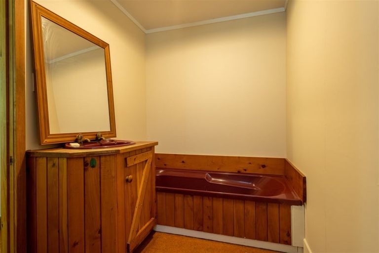 Photo of property in 1412 Rawhiti Road, Whangaruru, Hikurangi, 0184