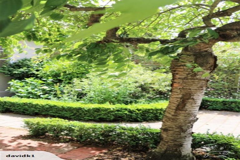 Photo of property in 35 Garreg Road, Fendalton, Christchurch, 8052