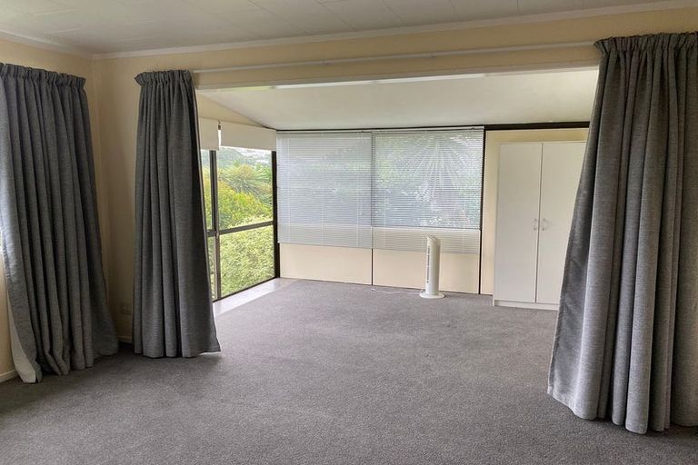 Photo of property in 12 Harland Street, Brooklyn, Wellington, 6021