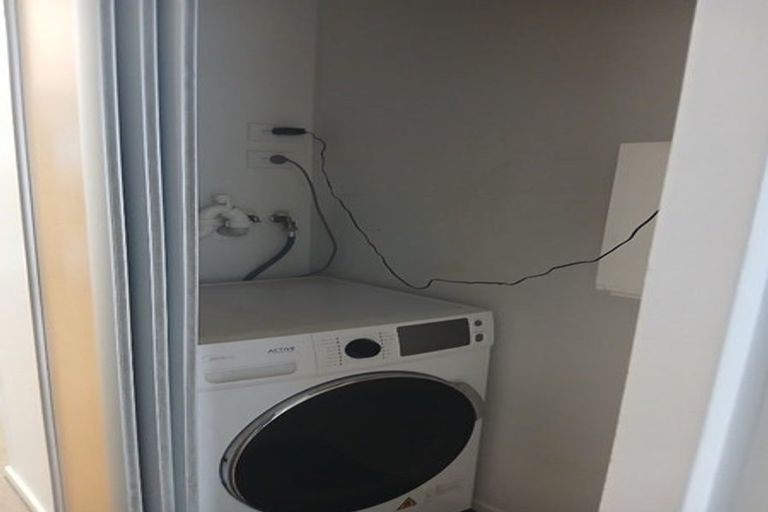 Photo of property in Twin Towers, 411/17 Putney Way, Manukau, Auckland, 2104