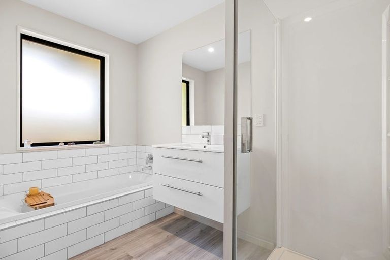 Photo of property in 14 Grey View Grove, Rangiora, 7400