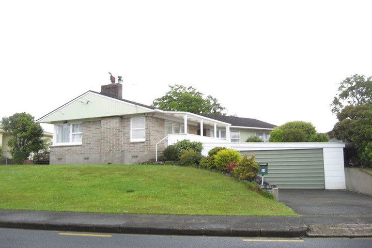 Photo of property in 64 Rosehill Drive, Rosehill, Papakura, 2113
