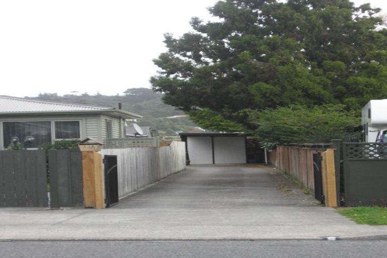 Photo of property in 2/32 Glen Road, Stokes Valley, Lower Hutt, 5019