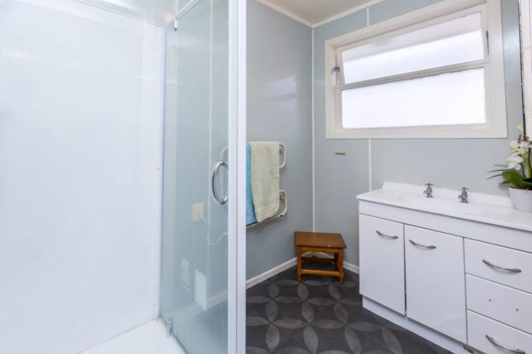 Photo of property in 42 Kashmir Avenue, Clouston Park, Upper Hutt, 5018