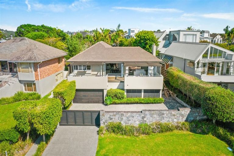 Photo of property in 30 Churchill Road, Murrays Bay, Auckland, 0630