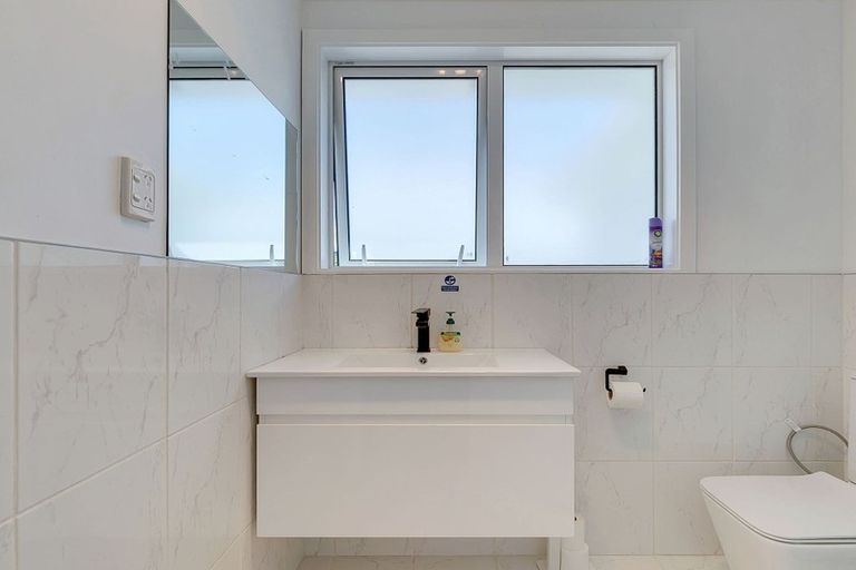 Photo of property in 12 Whenua View, Titahi Bay, Porirua, 5022